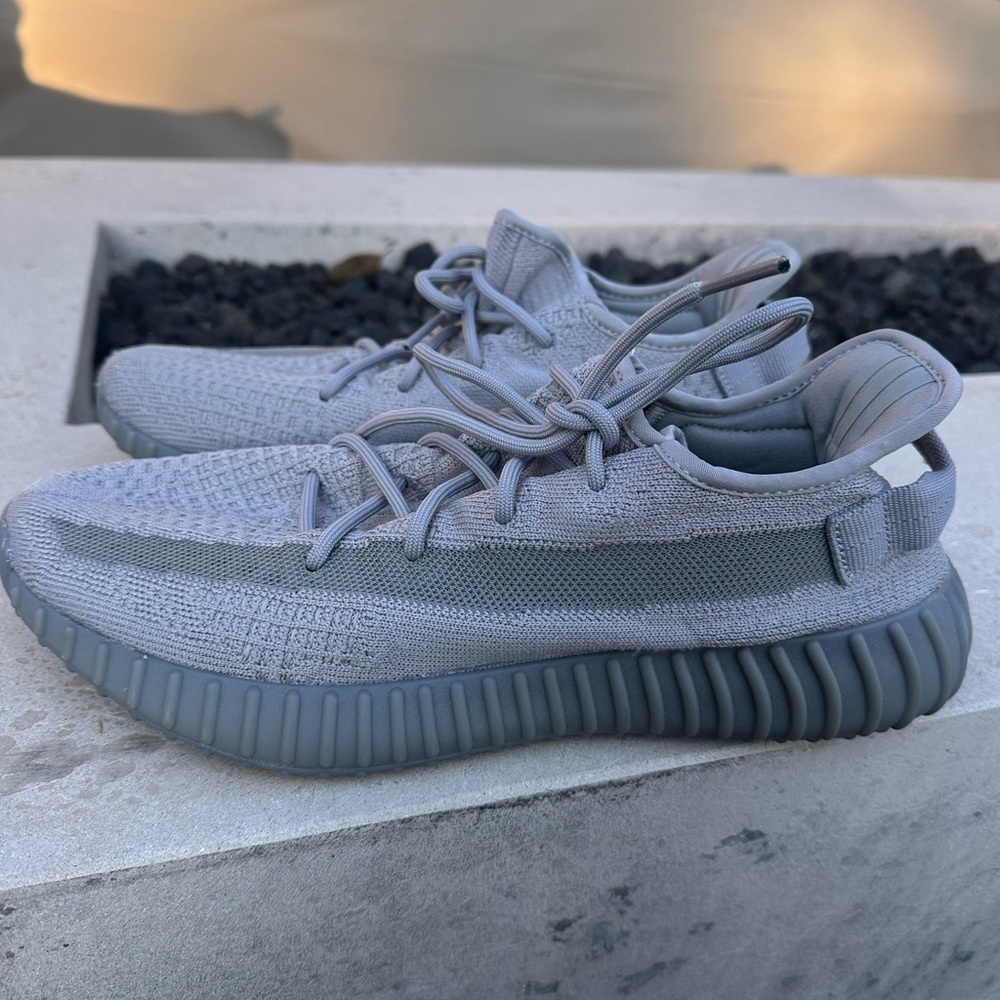 Yeezy Gray 350